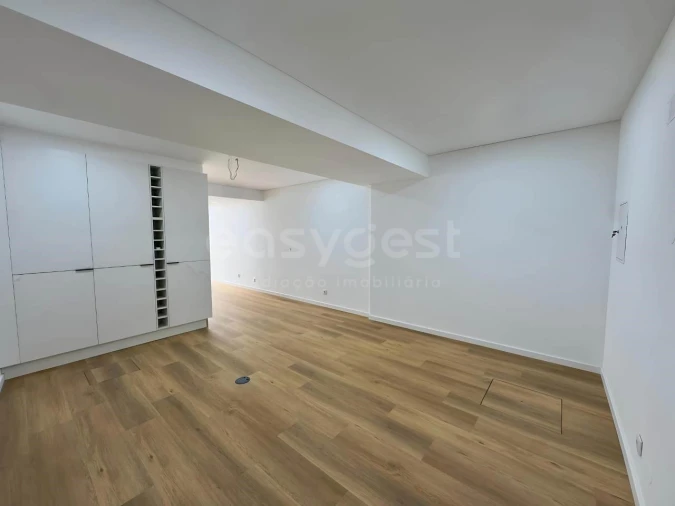 Apartamento T3 para Venda em Almada, Cova da Piedade, Pragal e Cacilhas Foto 18