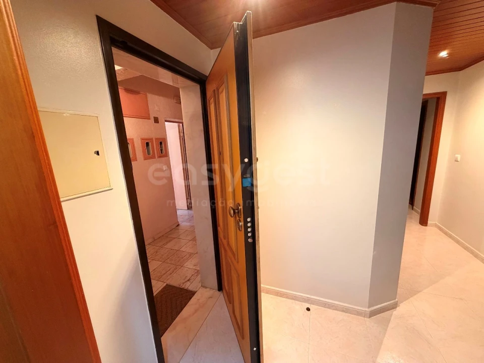 Apartamento T1 para Venda em Setubal (São Sebastião) Foto 2