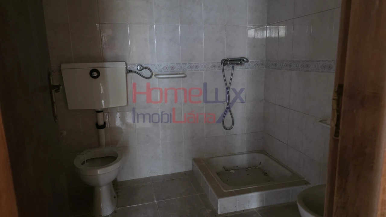 Moradia T3 para Venda em Silgueiros Foto 43