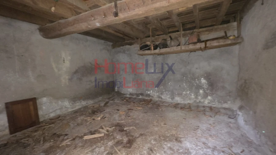 Moradia T3 para Venda em Silgueiros Foto 25