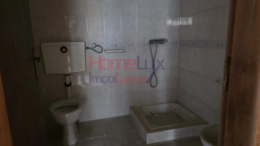 Moradia T3 para Venda em Silgueiros Foto 43