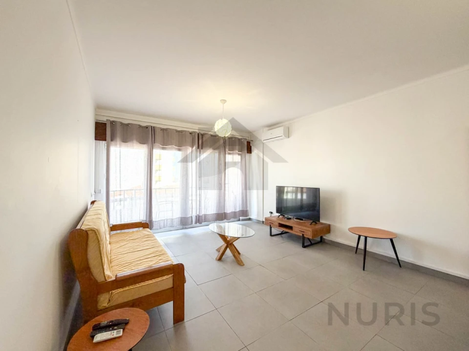 Apartamento T2 para Venda em Portimão Foto 2