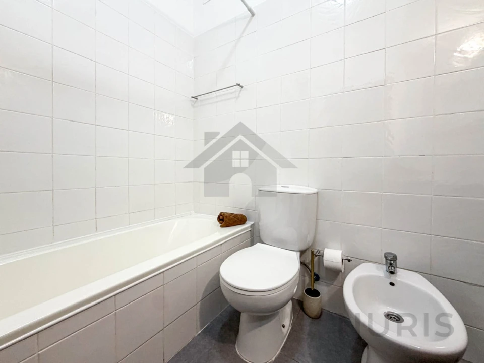 Apartamento T2 para Venda em Portimão Foto 9