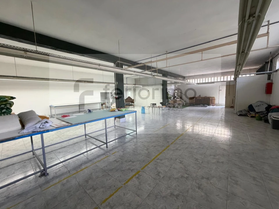 Armazém para Arrendamento em Ponte Foto 4