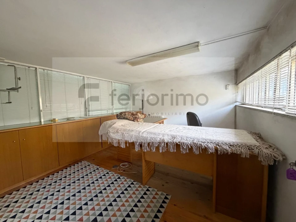 Armazém para Arrendamento em Ponte Foto 7