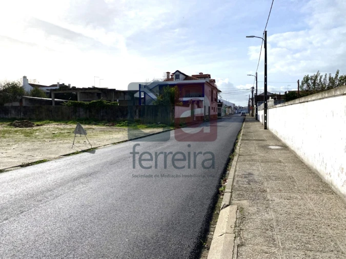 Terreno para Venda em Almeirim Foto 1
