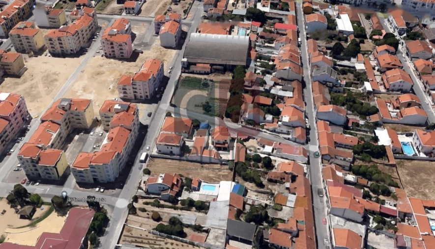 Terreno para Venda em Almeirim Foto 9