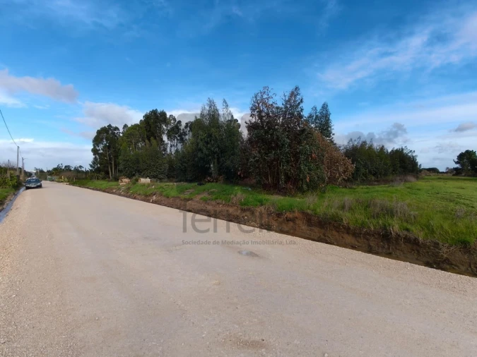 Terreno para Venda em Almeirim Foto 1