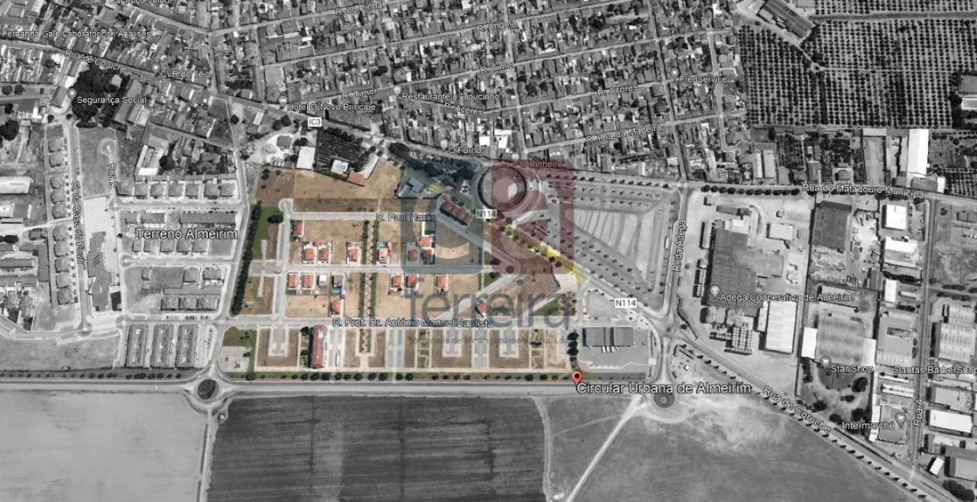 Terreno para Venda em Almeirim Foto 3