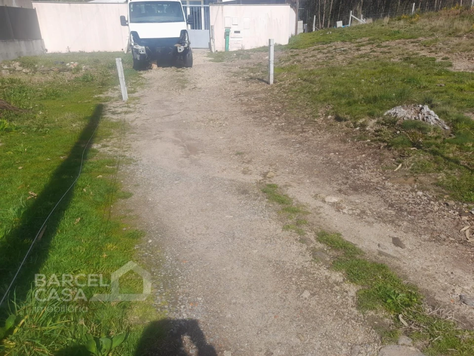 Terreno para Venda em Vila Cova e Feitos Foto 11