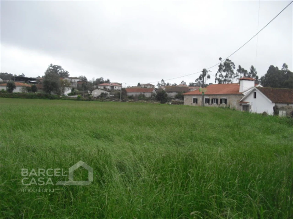 Terreno para Venda em Vila Cova e Feitos Foto 1