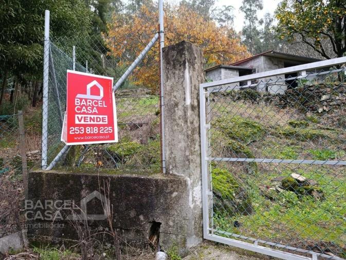 Terreno para Venda em Alheira e Igreja Nova Foto 1