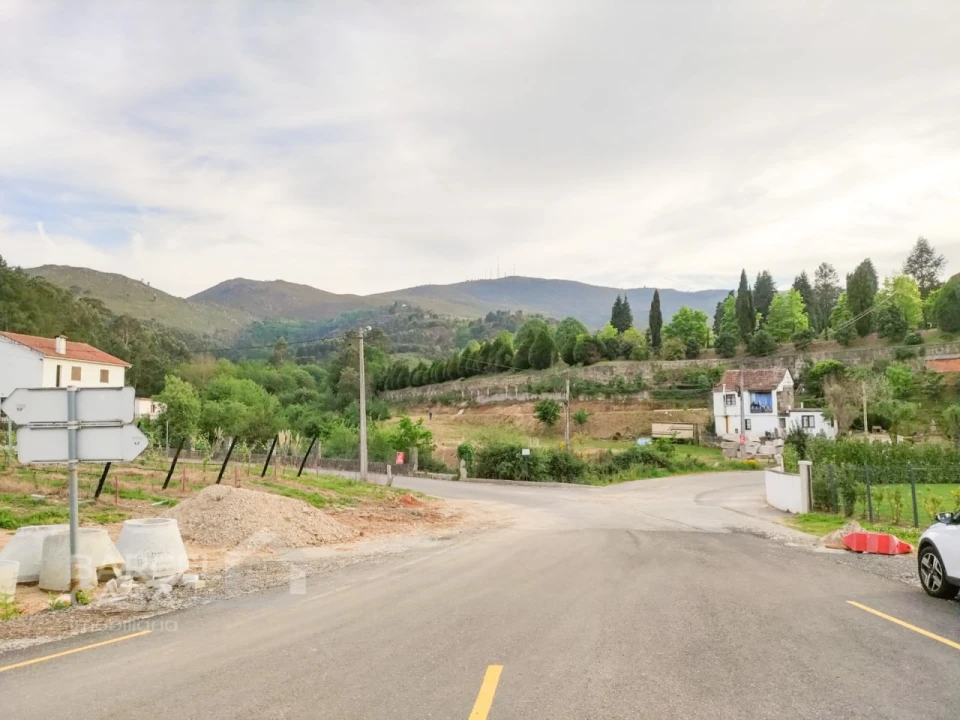 Terreno para Venda em Verdoejo Foto 32