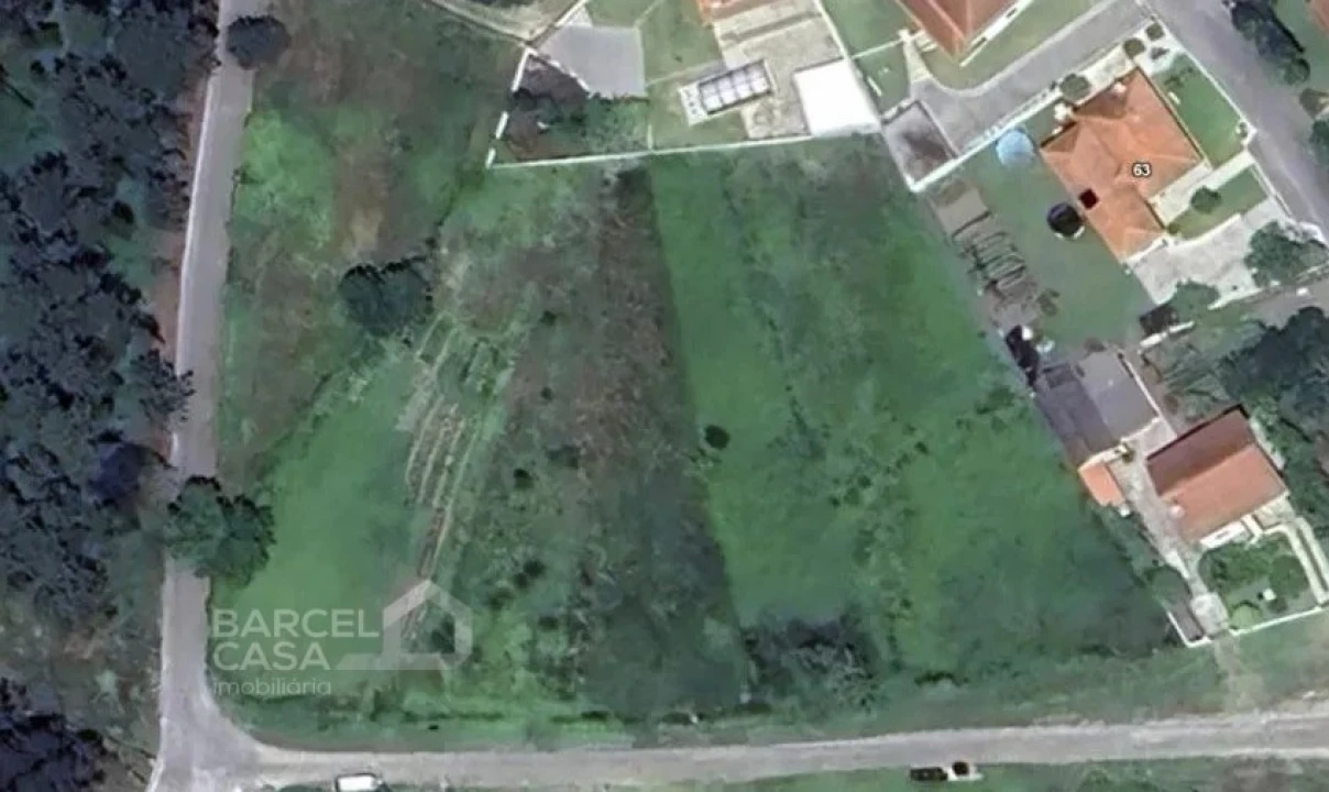 Terreno para Venda em Alvarães Foto 4