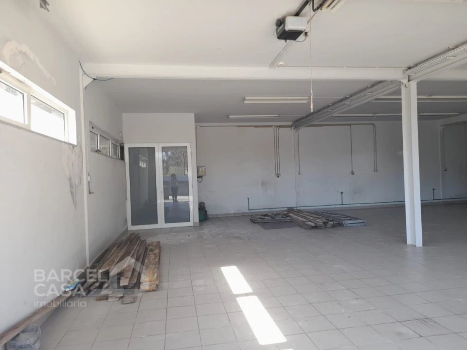 Armazém para Venda em Abade de Neiva Foto 3