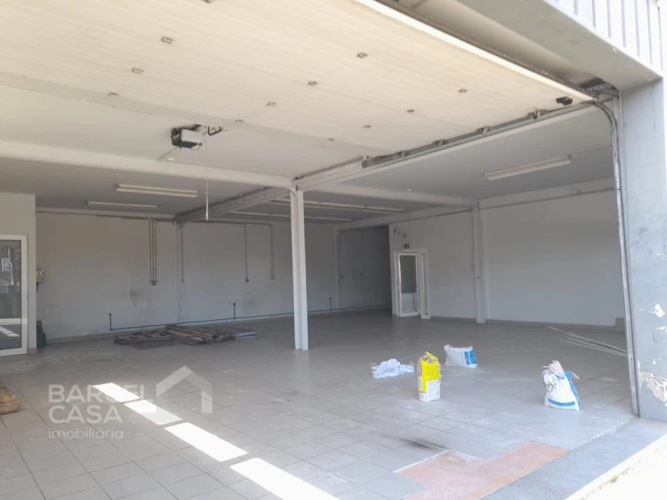 Armazém para Venda em Abade de Neiva Foto 5