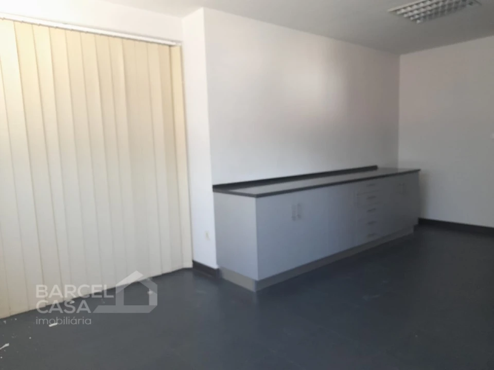 Armazém para Venda em Abade de Neiva Foto 7