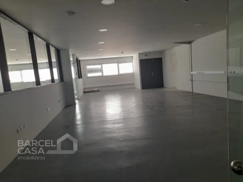 Armazém para Venda em Abade de Neiva Foto 14