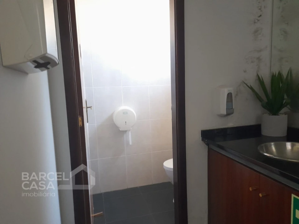 Armazém para Venda em Abade de Neiva Foto 16