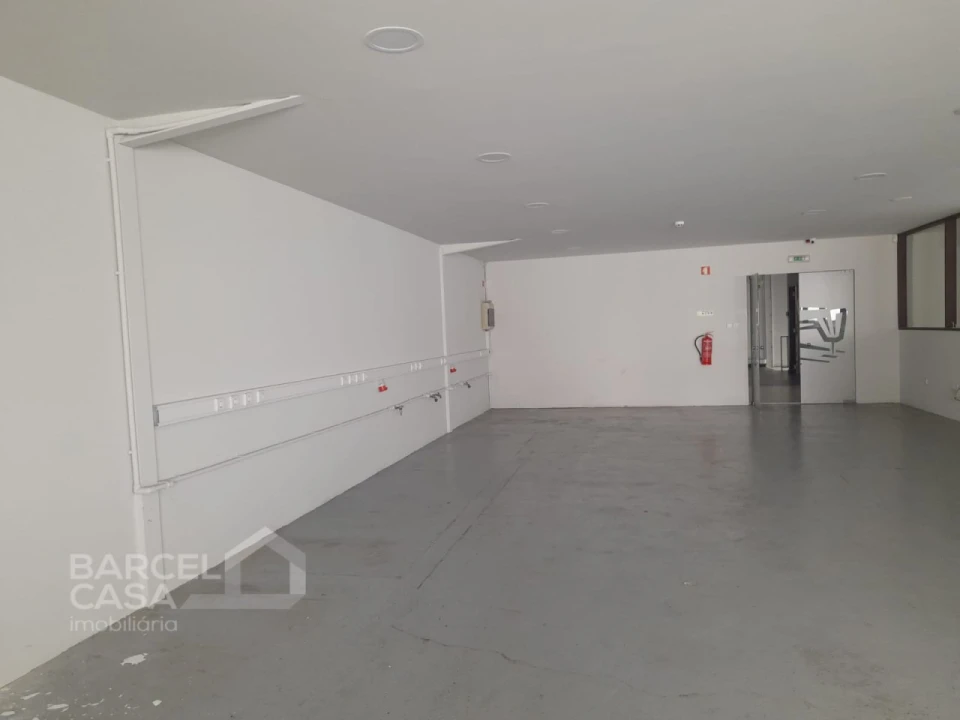 Armazém para Venda em Abade de Neiva Foto 18