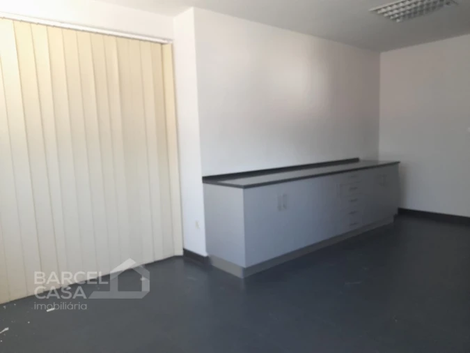 Armazém para Venda em Abade de Neiva Foto 7