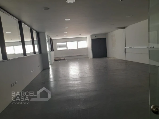 Armazém para Venda em Abade de Neiva Foto 14