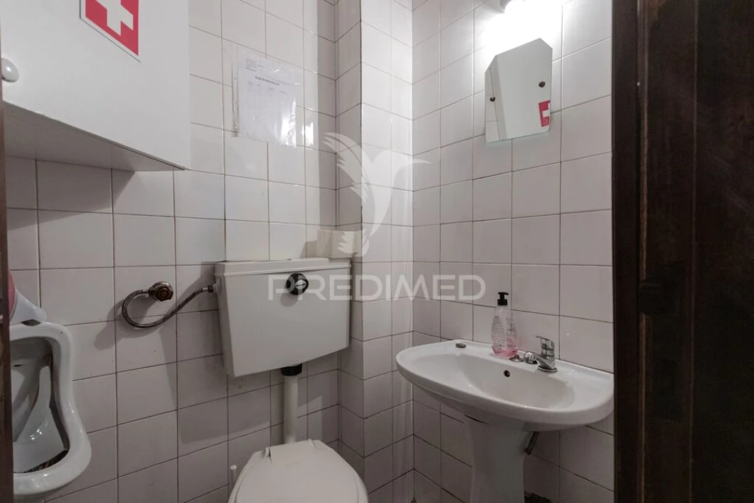 Loja para Venda em Amarante (São Gonçalo), Madalena, Cepelos e Gatão Foto 2