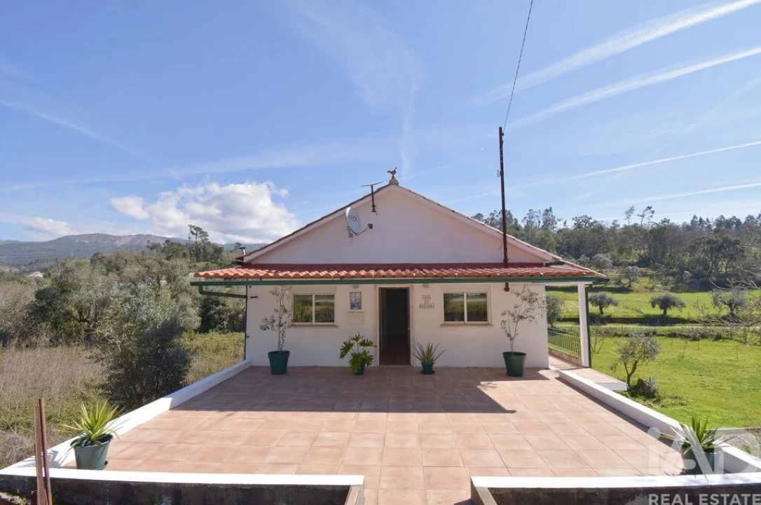 Moradia T5 para Venda em Cumeeira Foto 17