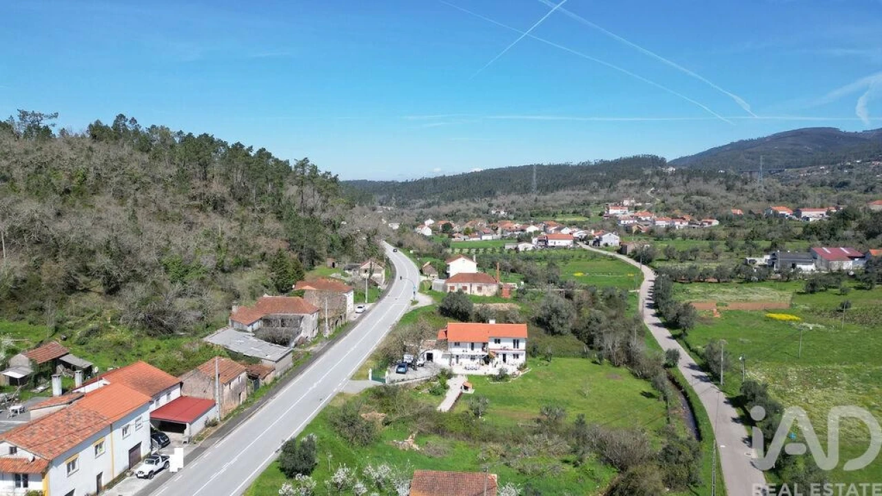 Moradia T5 para Venda em Cumeeira Foto 37