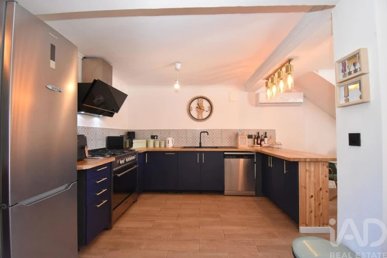 Moradia T5 para Venda em Cumeeira Foto 9