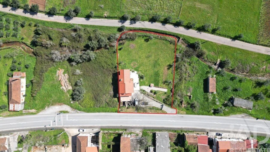 Moradia T5 para Venda em Cumeeira Foto 36