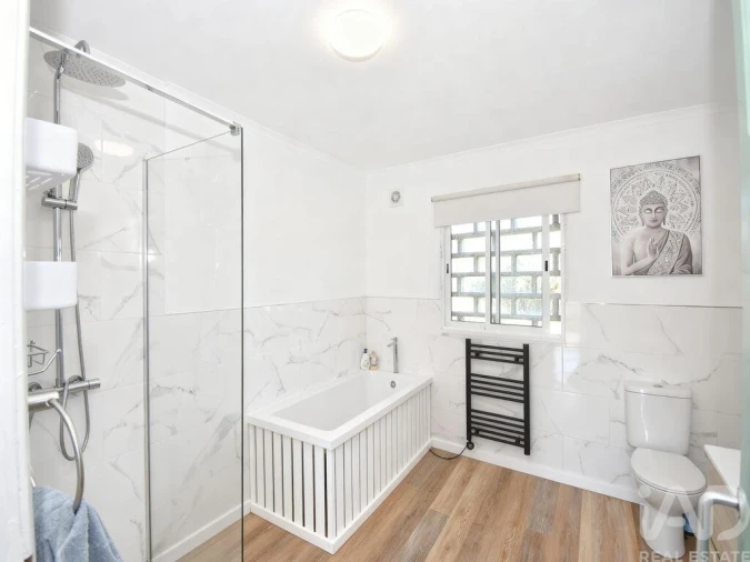 Moradia T5 para Venda em Cumeeira Foto 16