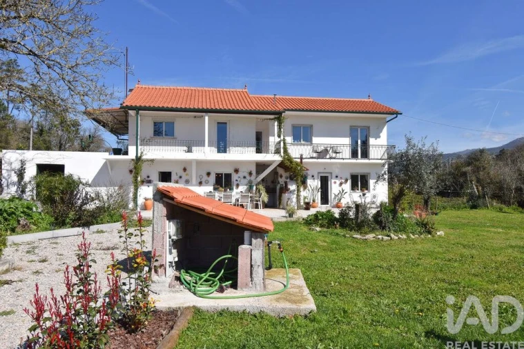 Moradia T5 para Venda em Cumeeira Foto 6