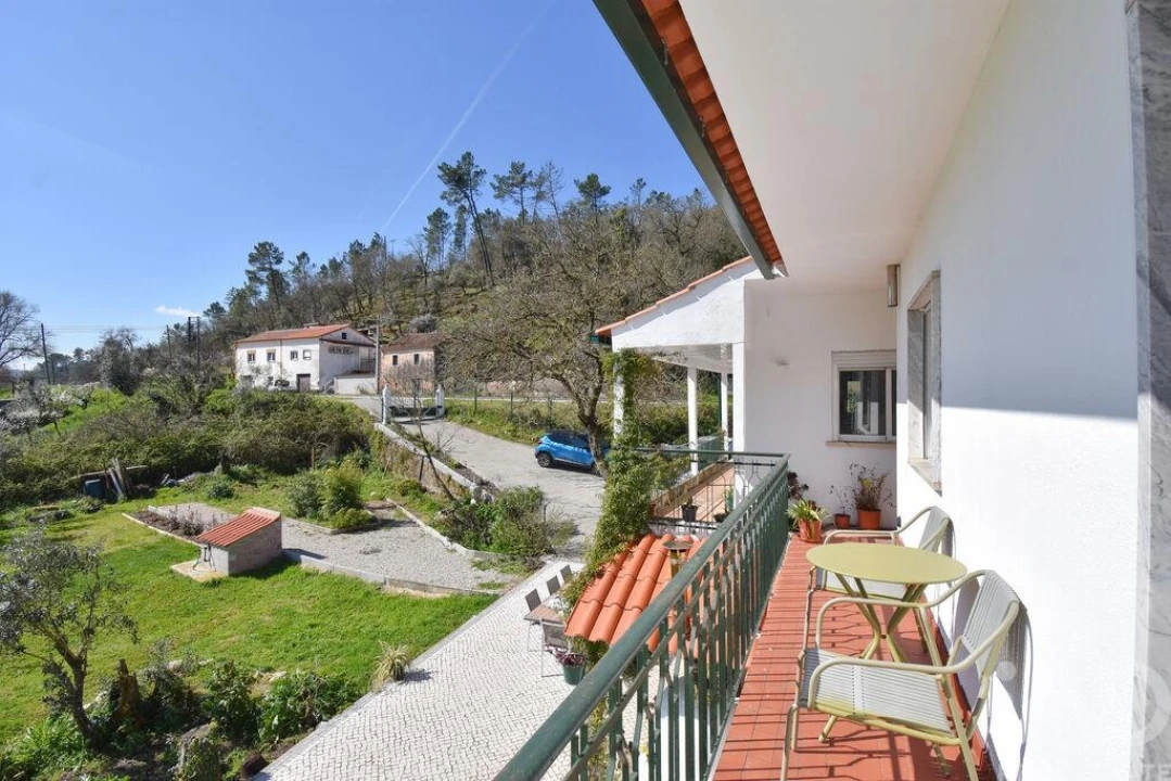 Moradia T5 para Venda em Cumeeira Foto 24