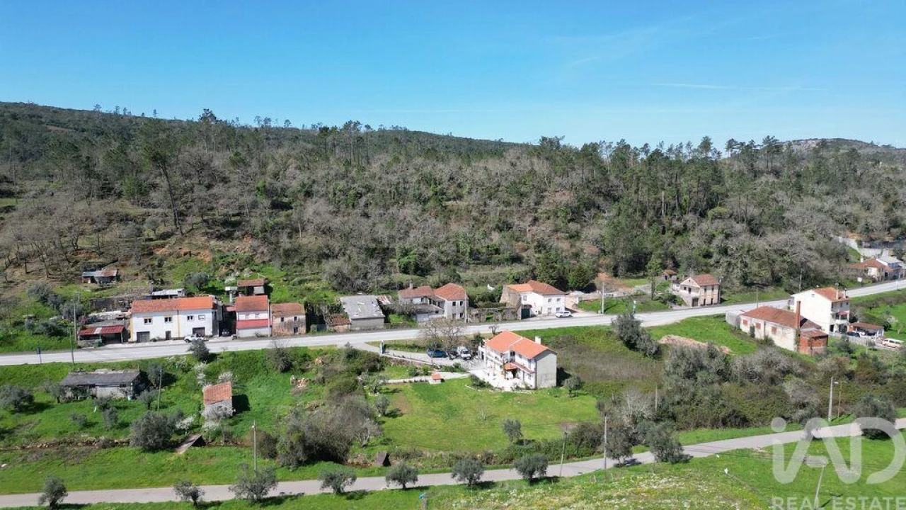 Moradia T5 para Venda em Cumeeira Foto 38