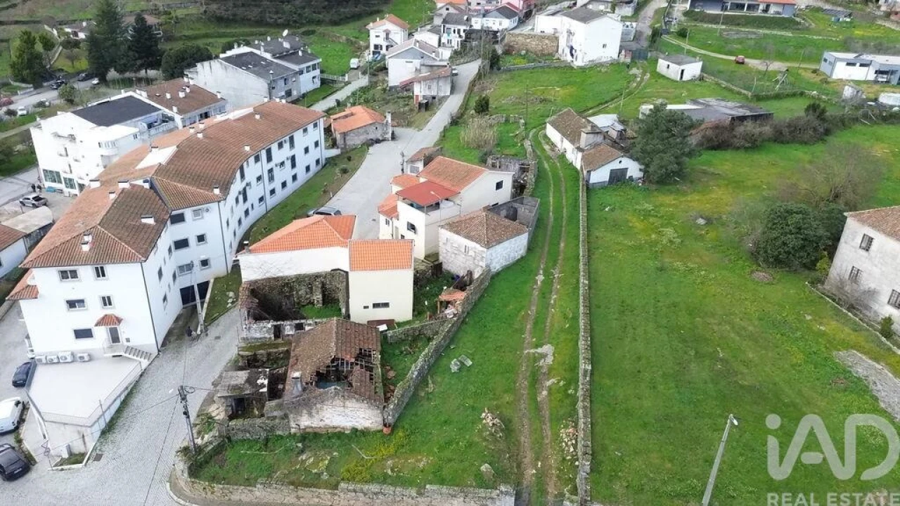 Terreno para Venda em Alijo Foto 3