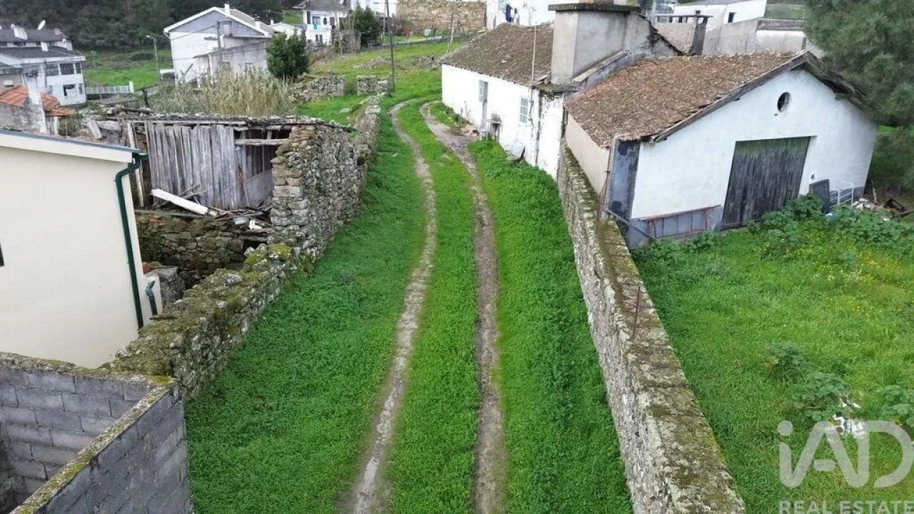 Terreno para Venda em Alijo Foto 12