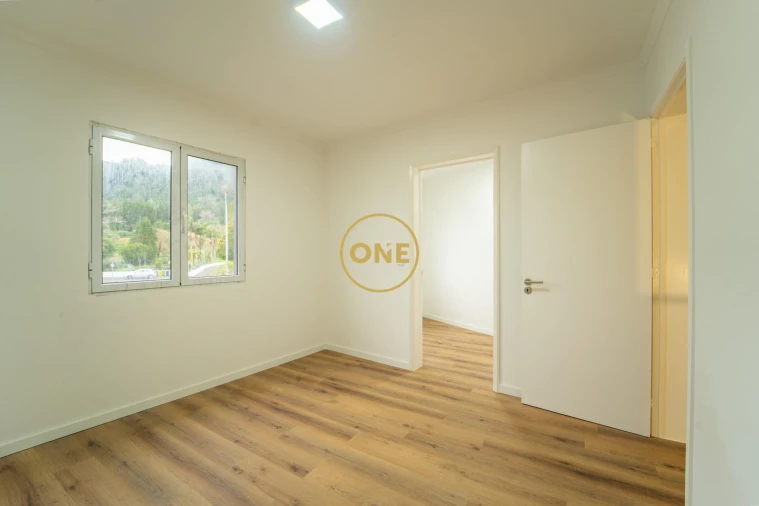 Moradia T3 para Venda em Furnas Foto 6