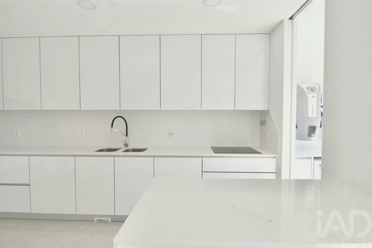 Apartamento T2 para Arrendamento em Santa Maria, São Pedro e Matacães Foto 3