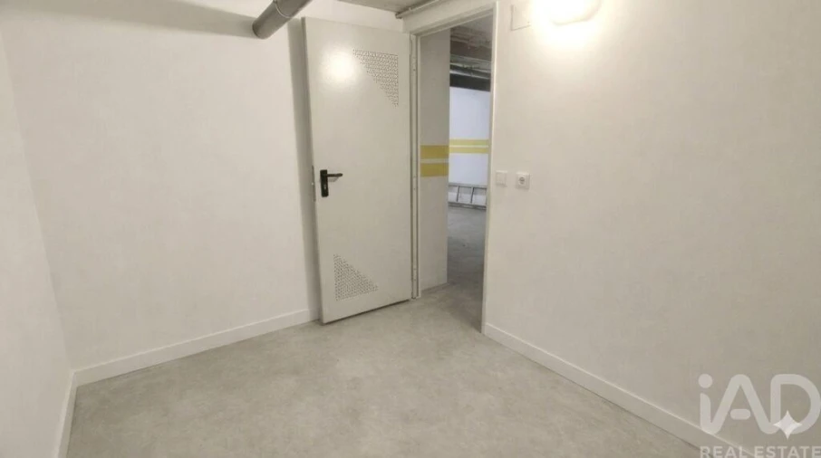 Apartamento T2 para Arrendamento em Santa Maria, São Pedro e Matacães Foto 16