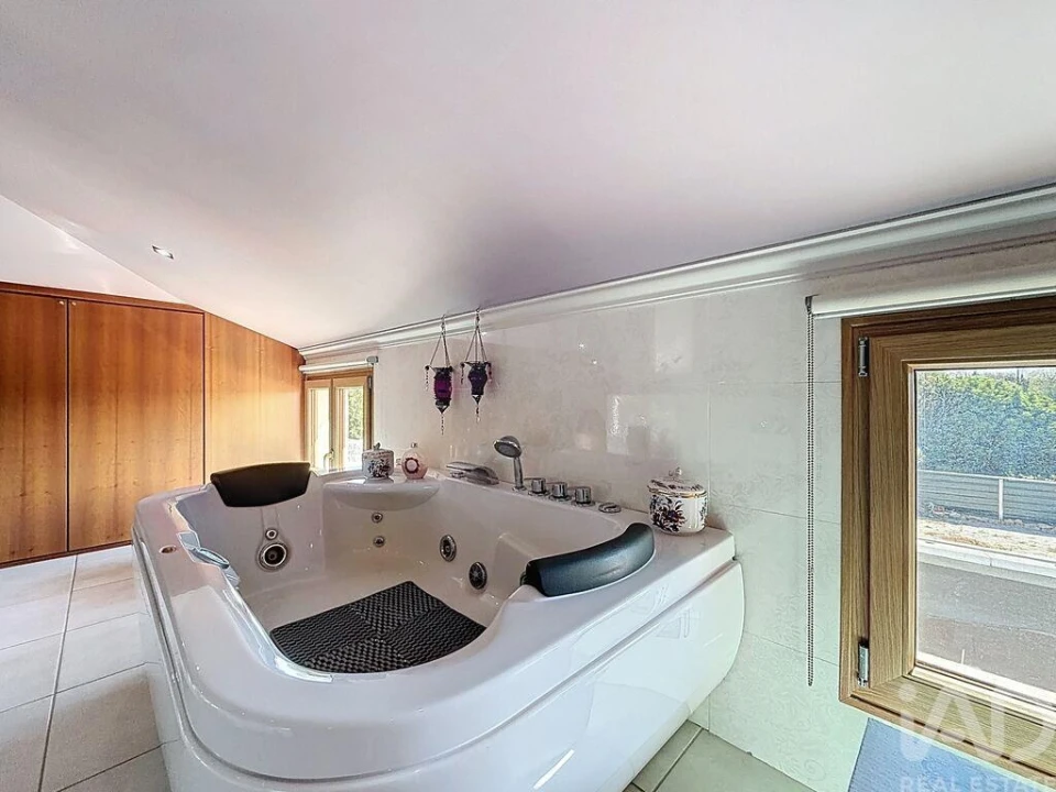 Moradia T6 para Venda em Almancil Foto 14