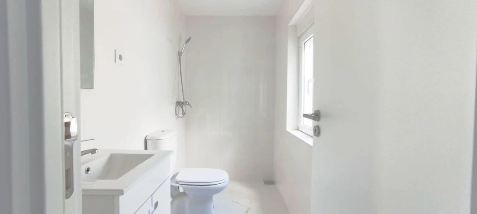 Moradia T4 para Venda em Santo Antonio dos Olivais Foto 8