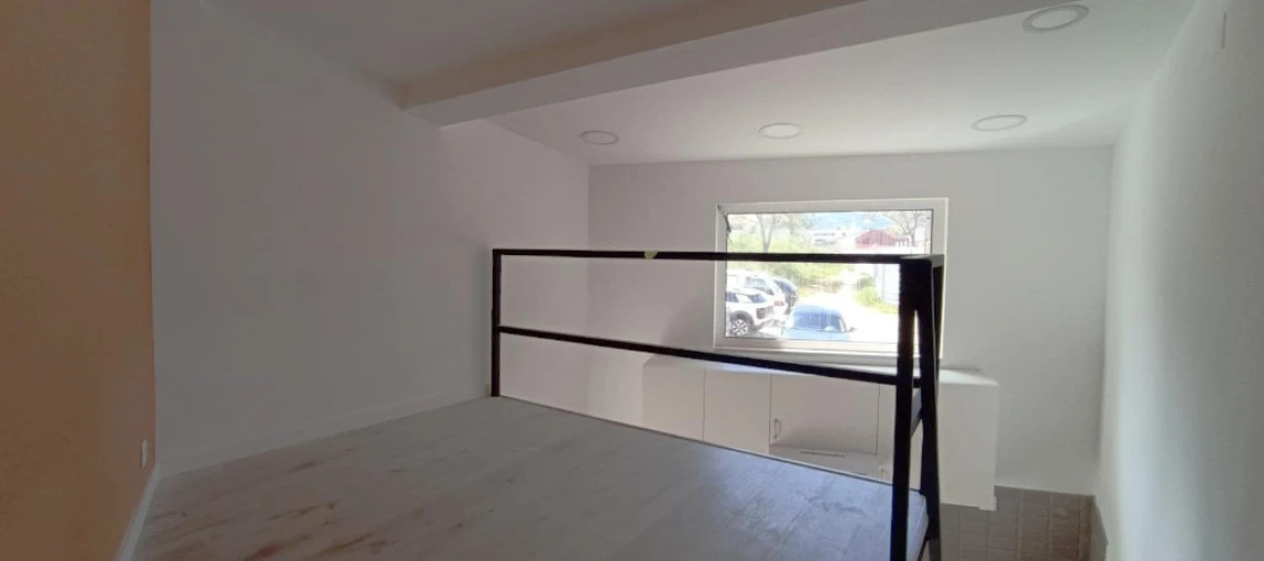 Moradia T4 para Venda em Santo Antonio dos Olivais Foto 4