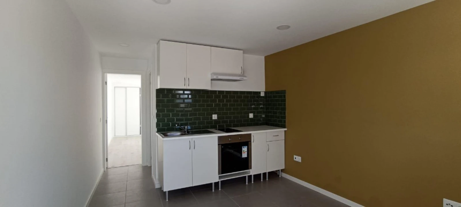 Moradia T4 para Venda em Santo Antonio dos Olivais Foto 13