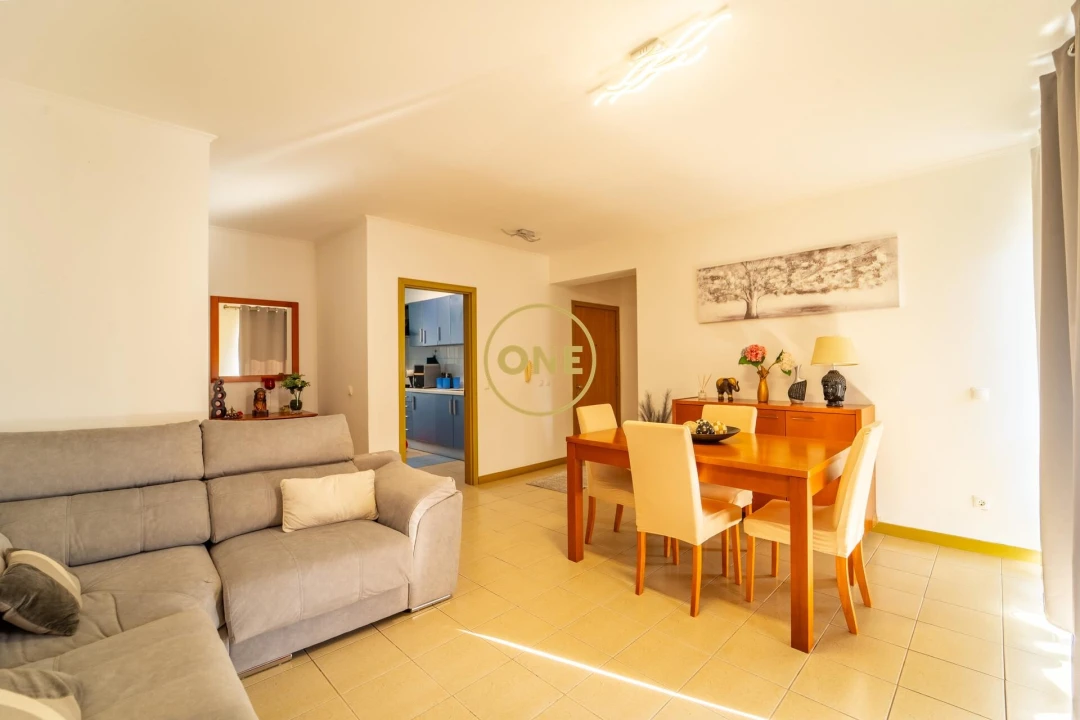 Apartamento T3 para Venda em Arrifes Foto 5