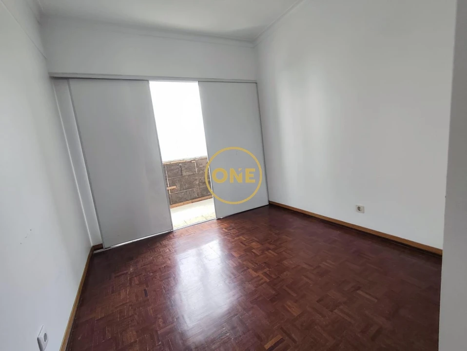 Apartamento T2 para Venda em São Domingos de Rana Foto 14