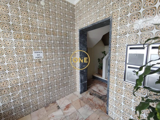 Apartamento T2 para Venda em São Domingos de Rana Foto 4