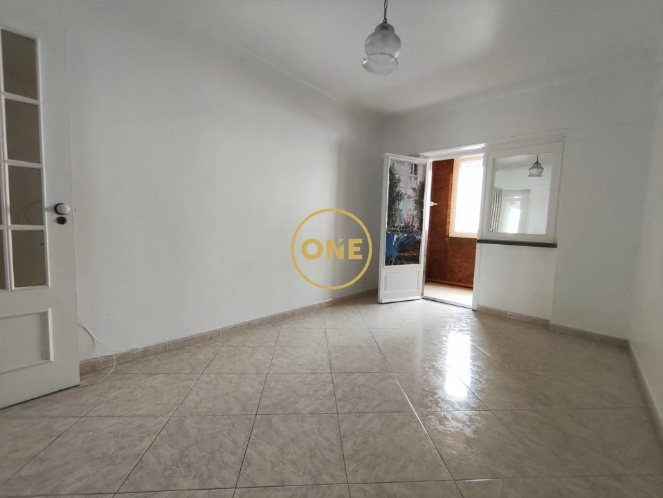 Apartamento T2 para Venda em São Domingos de Rana Foto 10