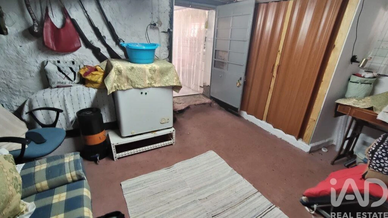 Moradia T4 para Venda em Alvares Foto 32