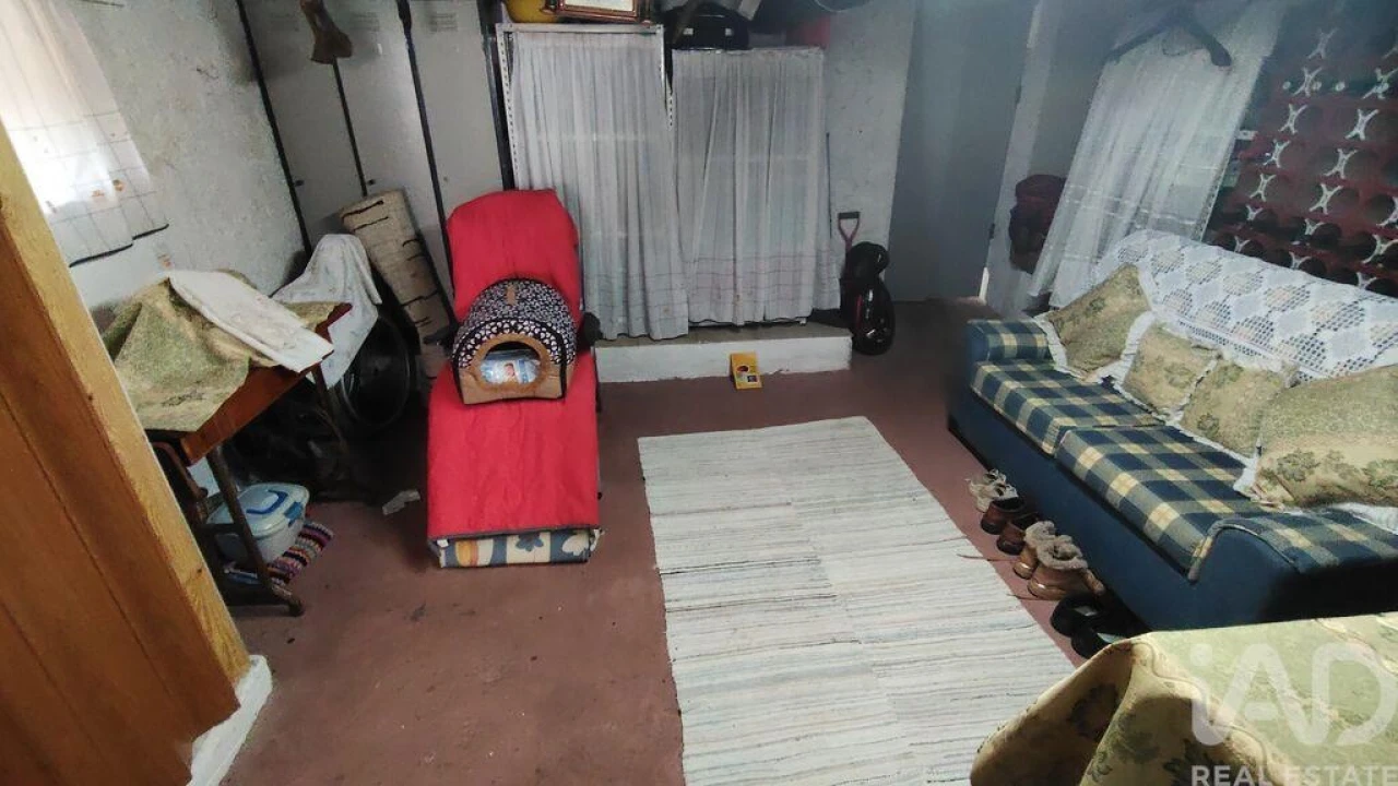 Moradia T4 para Venda em Alvares Foto 31